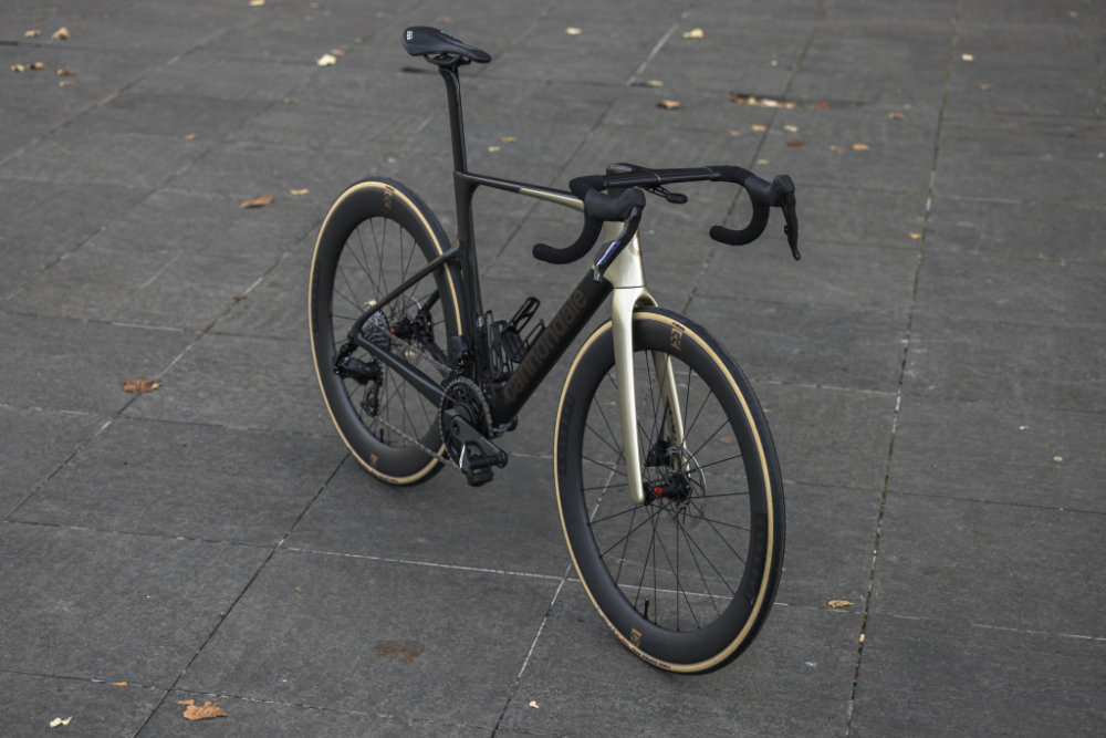 Cannondale SuperSix EVO 1 GEN 5 Lifestyle-Shot